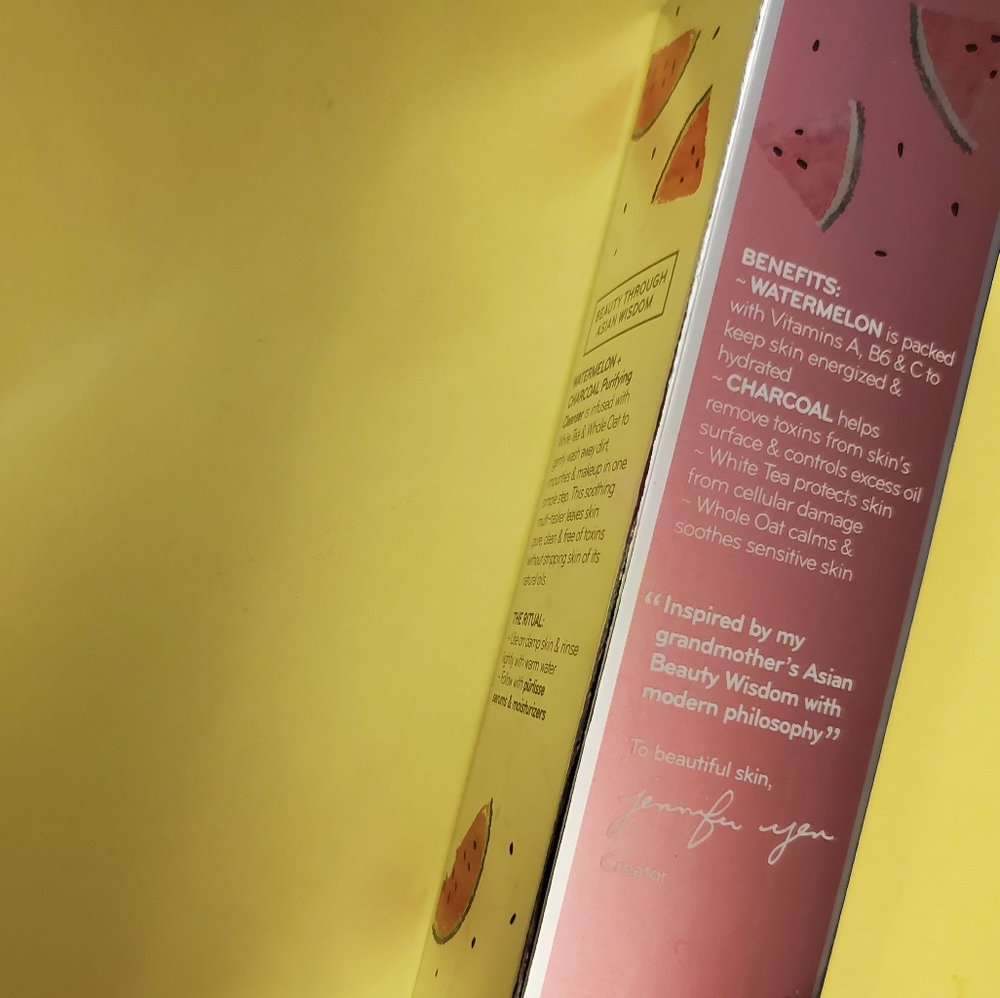 Watermelon + Charcoal purifying cleanser - Picture 5 of 7